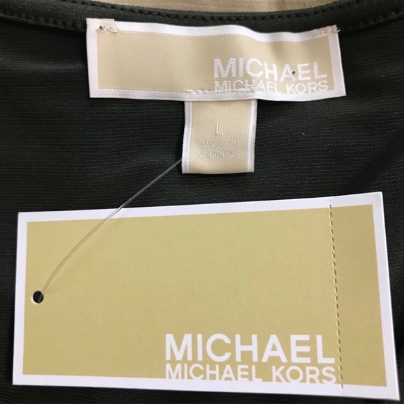 G - Michael Kors Green Dress With Gold Chain - Picture 3 of 5